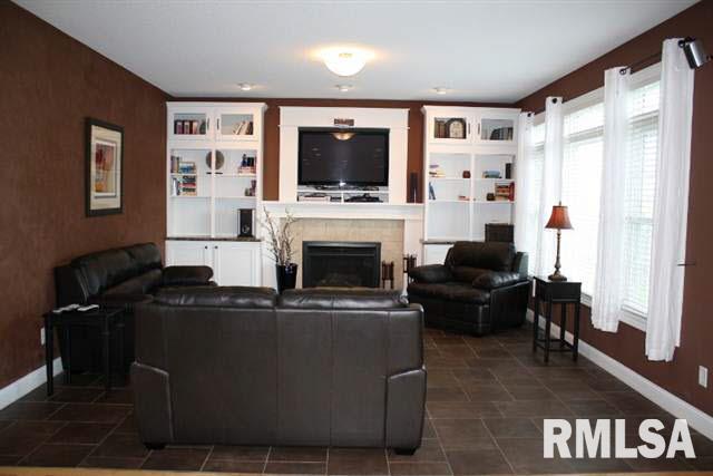 5341 Judge Road Bettendorf, IA 52722 - Photo 3 of 22 Gallery Image 3