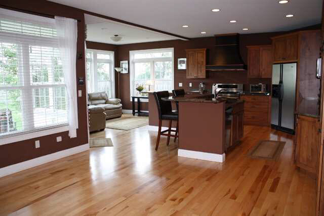 5341 Judge Road Bettendorf, IA 52722 - Photo 4 of 22 Gallery Image 4