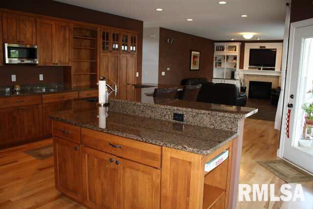 5341 Judge Road Bettendorf, IA 52722 - Photo 8 of 22 Gallery Image 8