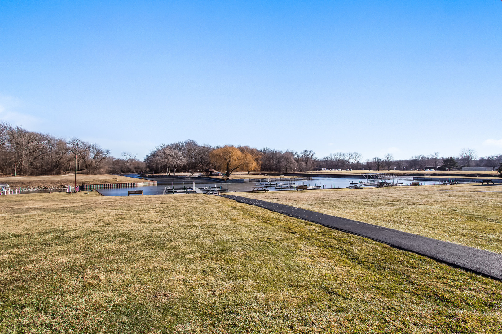 55 Vail Colony, Unit 6 Fox Lake, IL 60020 - Photo 17 of 23 a view of an ocean