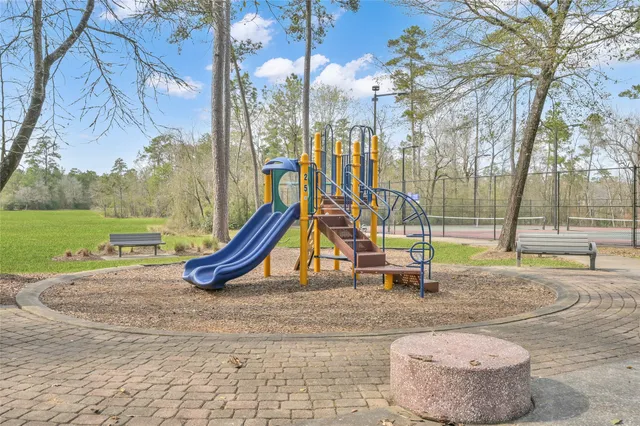 $430,000 | 22 Almond Branch Place, The Woodlands, TX 77382