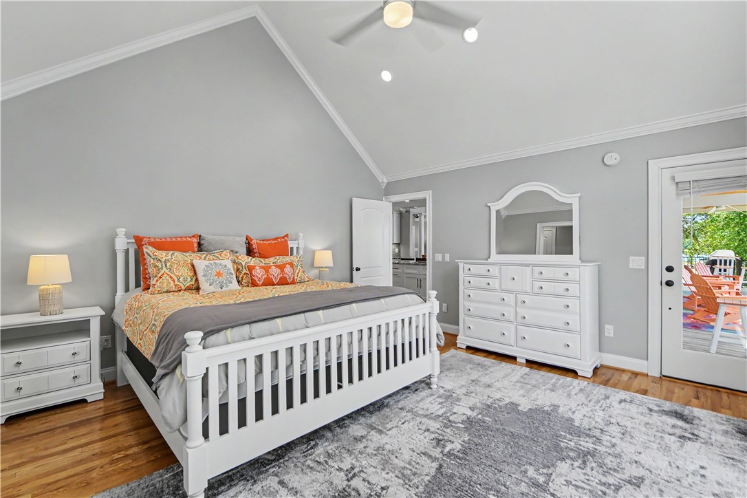 190 Walker Point Seneca, SC 29672 - Photo 26 of 50 Primary bedroom