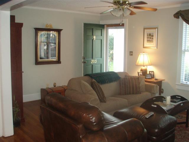 205 West Walnut Street Clinton, SC 29325 - Photo 2 of 13