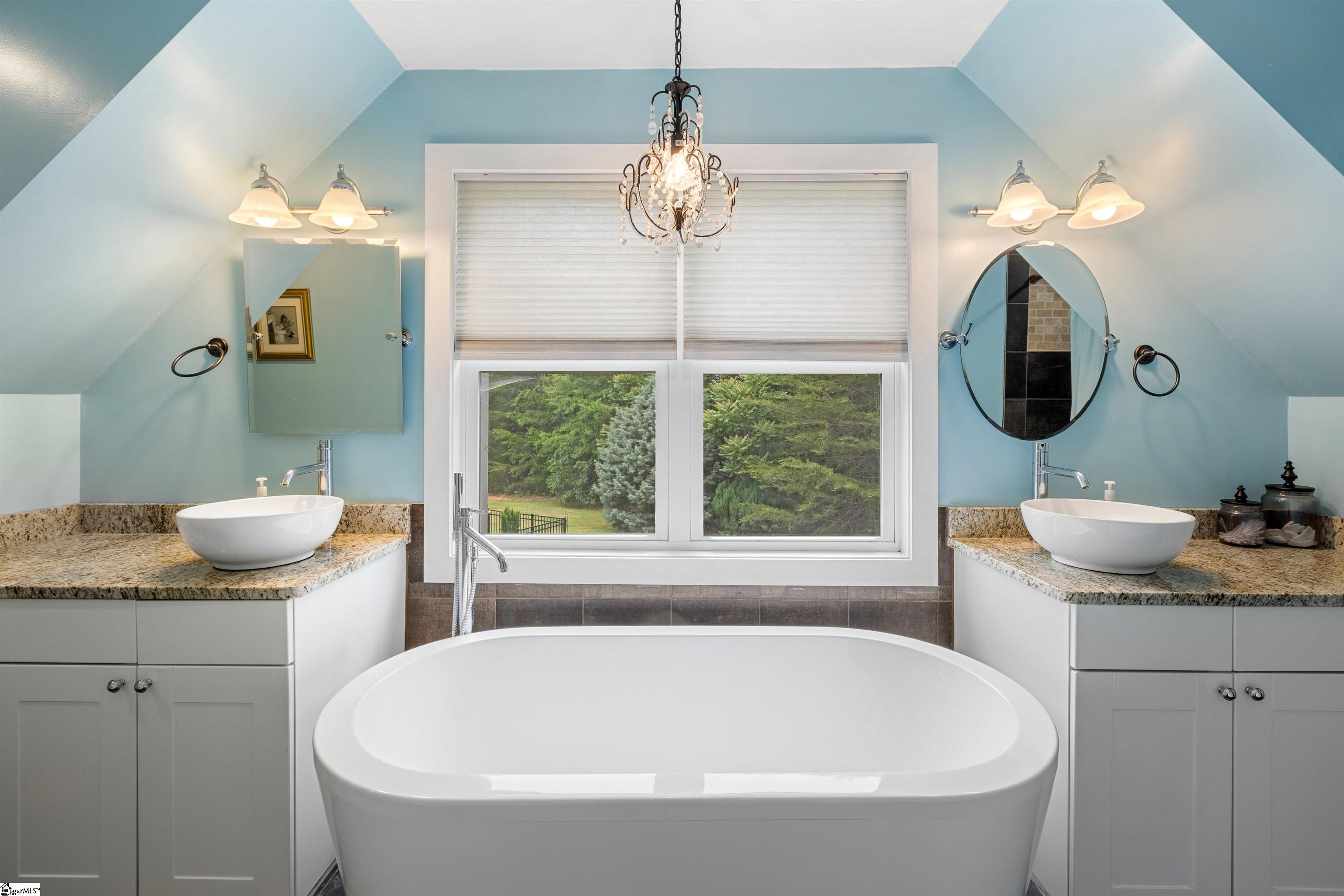 135 James Road Campobello, SC 29322 - Photo 21 of 36