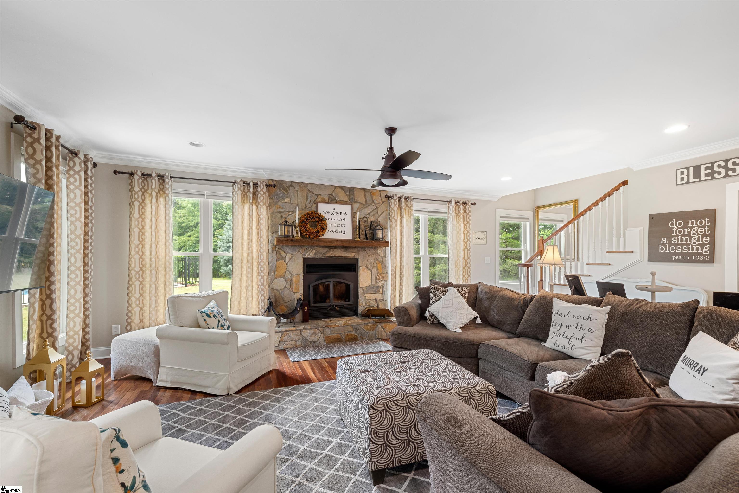 135 James Road Campobello, SC 29322 - Photo 8 of 36