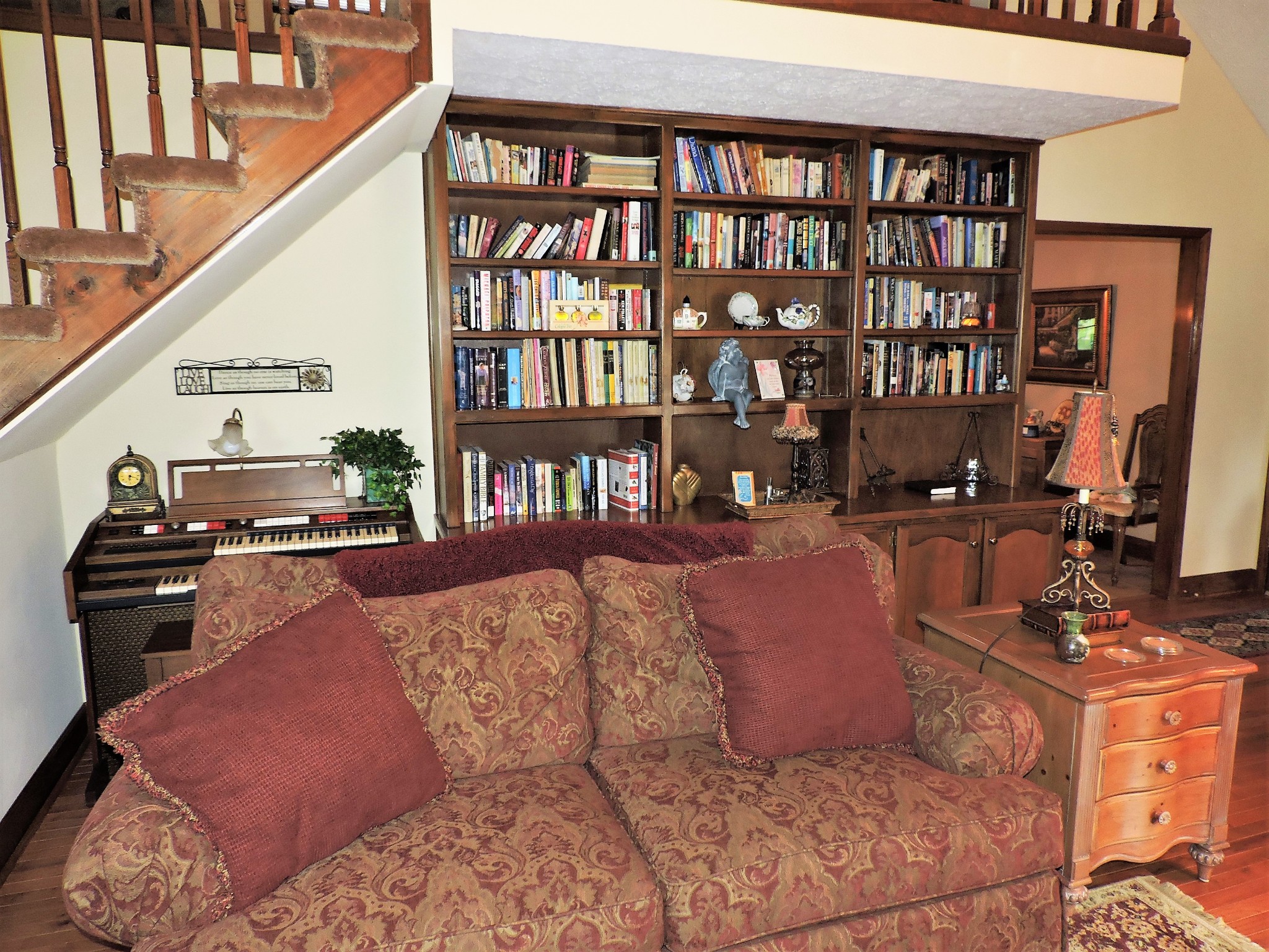 3581 Franklin Road Lebanon, TN 37090 - Photo 17 of 42 a living room with furniture and a book shelf