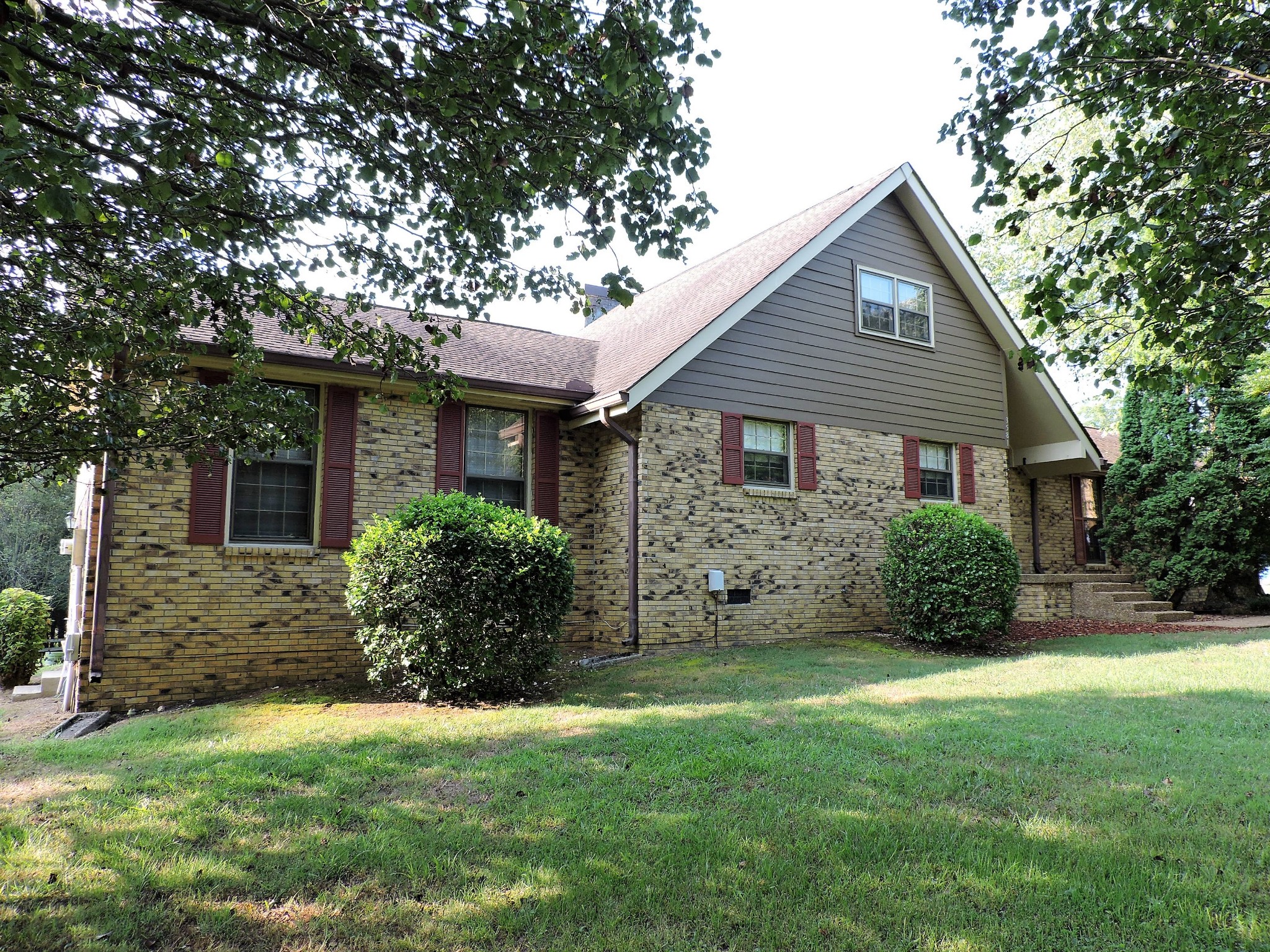 3581 Franklin Road Lebanon, TN 37090 - Photo 6 of 42 a view of a house with a yard