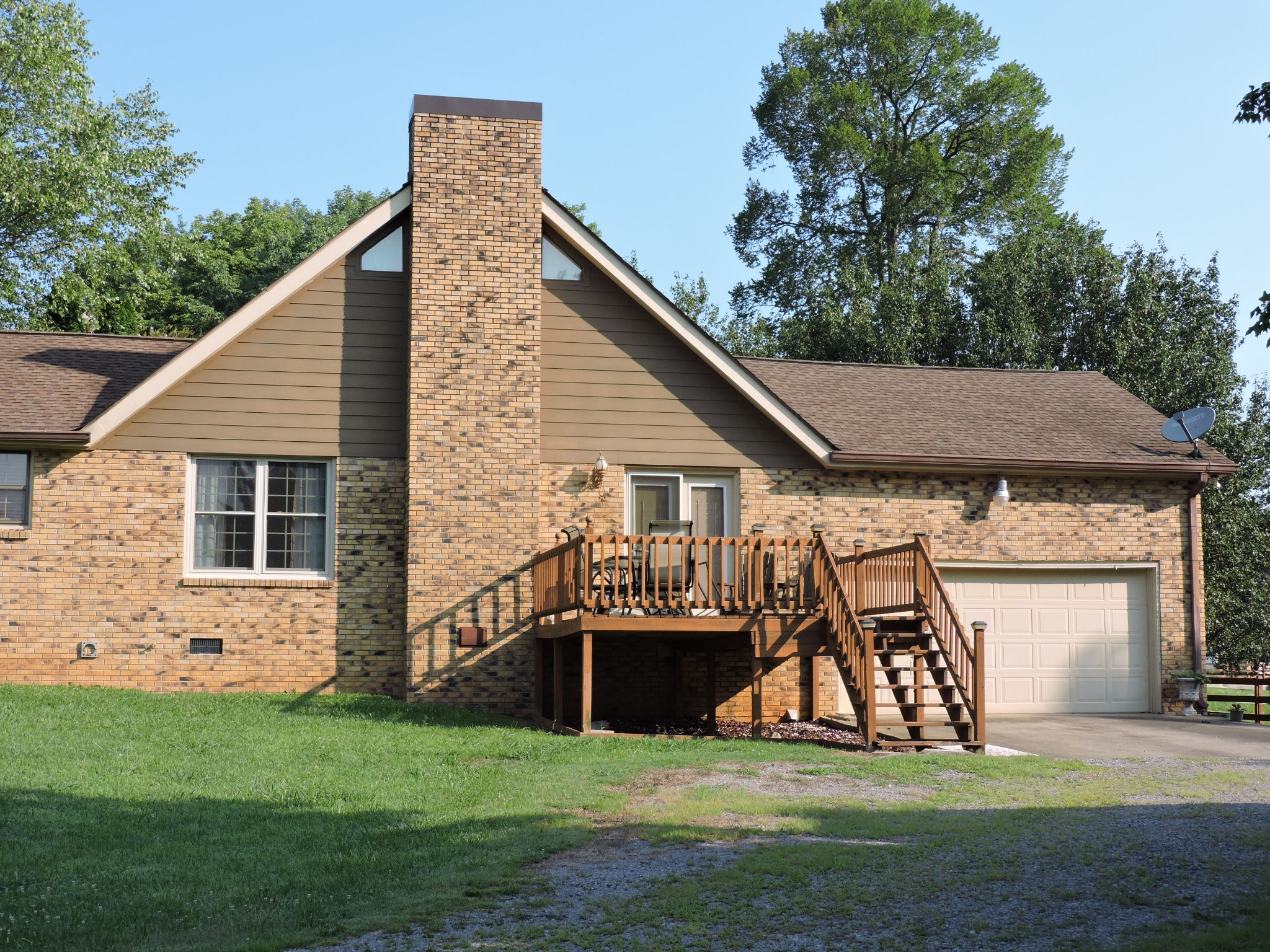3581 Franklin Road Lebanon, TN 37090 - Photo 9 of 42 a view of a house with a yard and a table