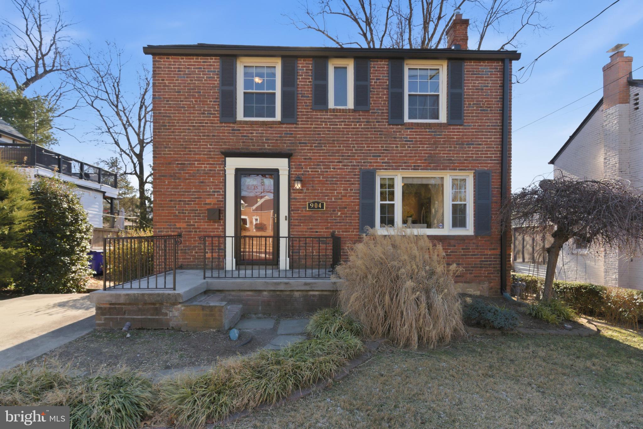 904 Dennis Avenue Silver Spring, MD 20901 - Photo 2 of 30