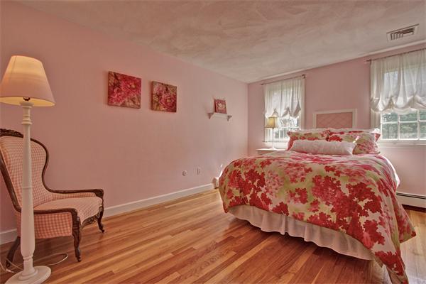 62 Russett Hill Road Sherborn, MA 01770 - Photo 22 of 30 Gallery Image 22