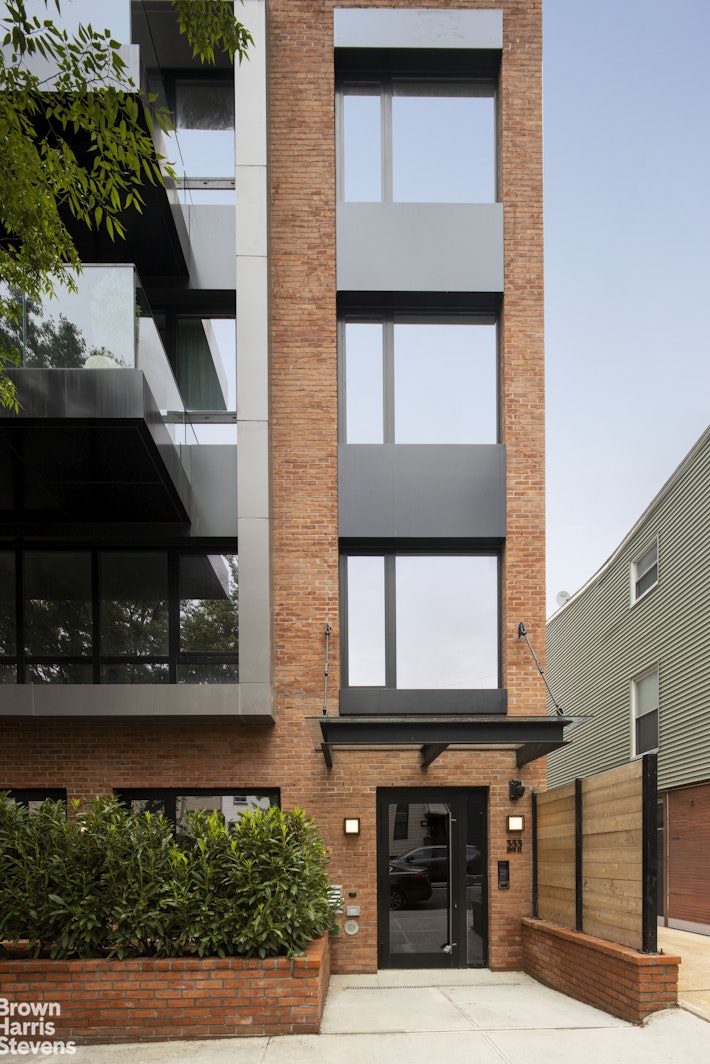 353 20th Street, Unit PH Brooklyn, NY 11215 - Photo 12 of 12 a view of a entryway of the house