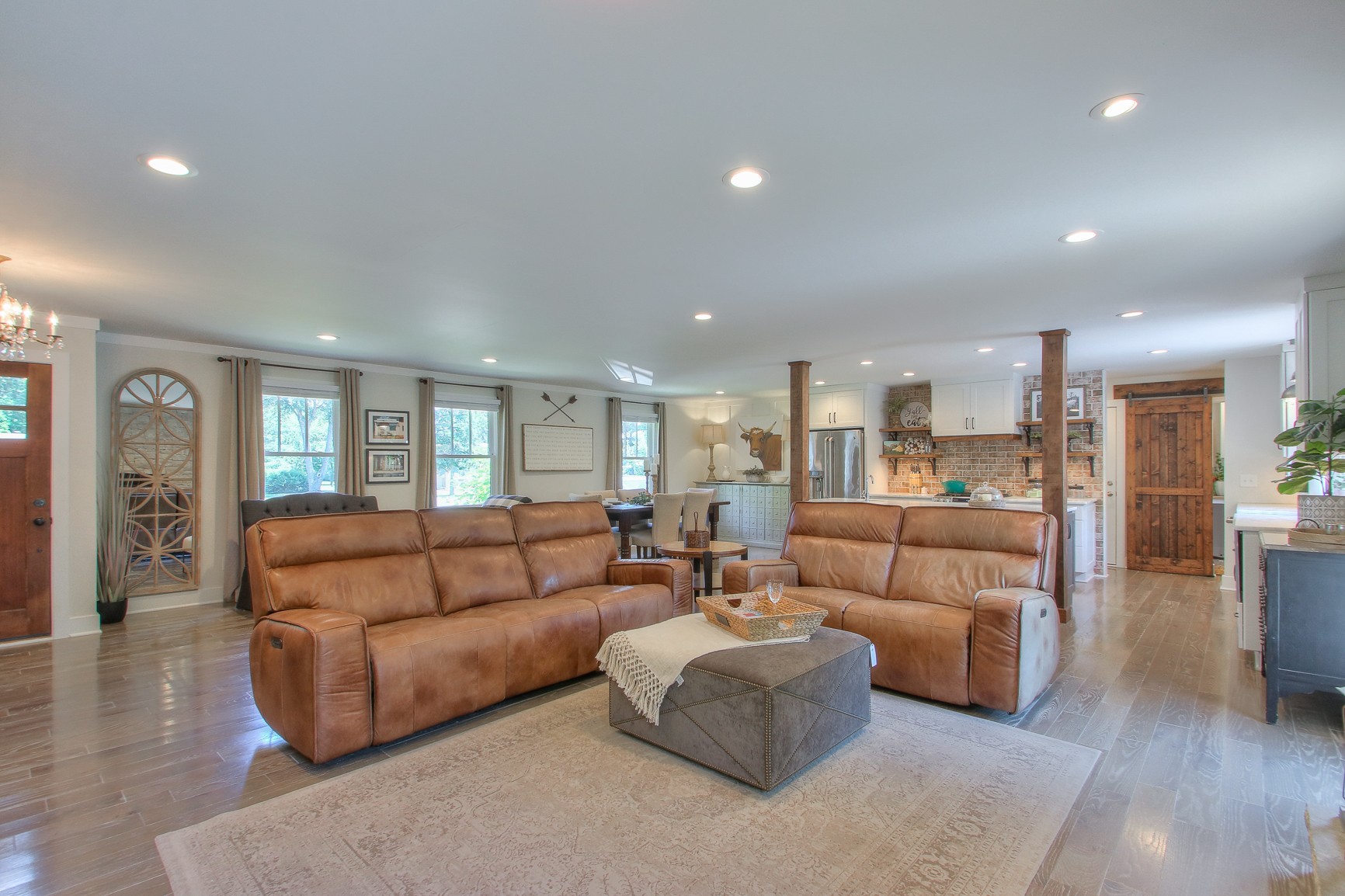 183 Lancaster Drive Franklin, TN 37064 - Photo 3 of 50 a living room with furniture white walls and wooden floor