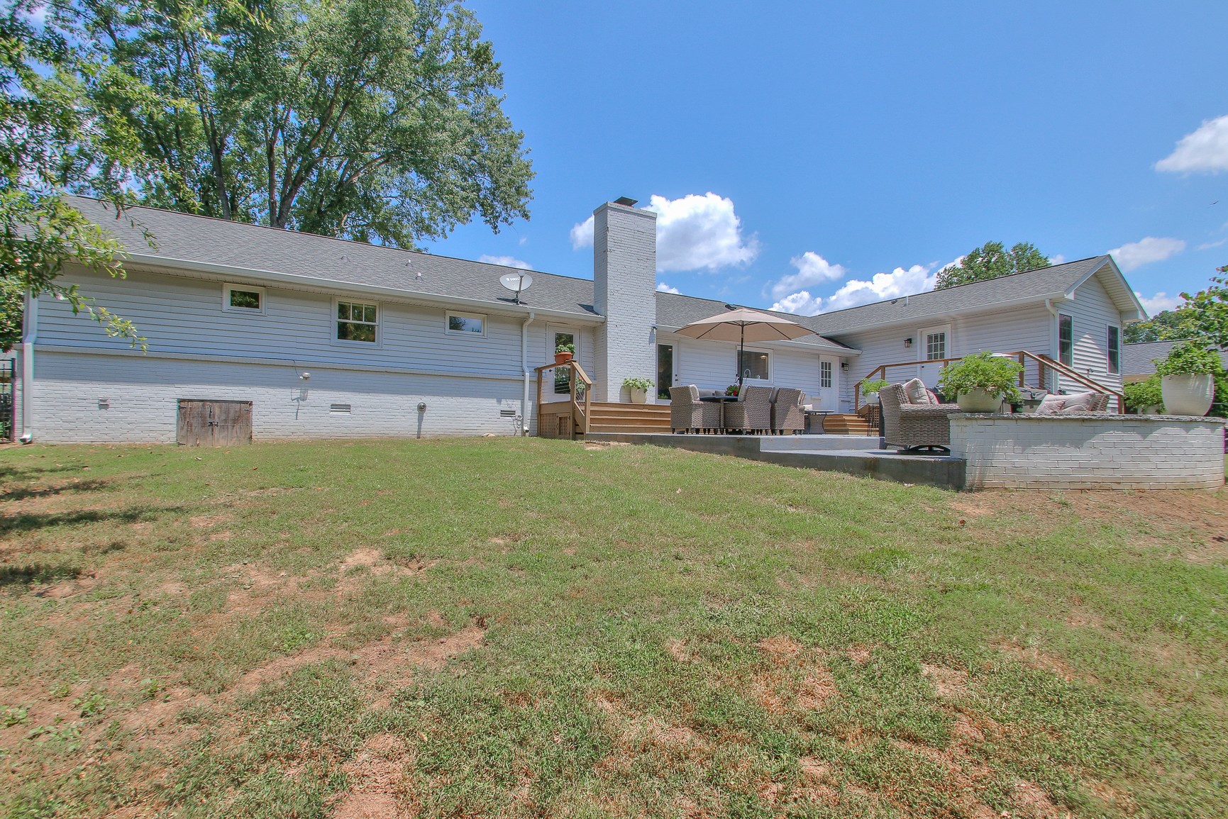 183 Lancaster Drive Franklin, TN 37064 - Photo 46 of 50 a house view with a garden space