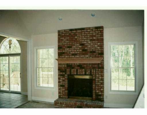 165 Warren Road Warrendale, PA 15086 - Photo 6 of 8 Gallery Image 6