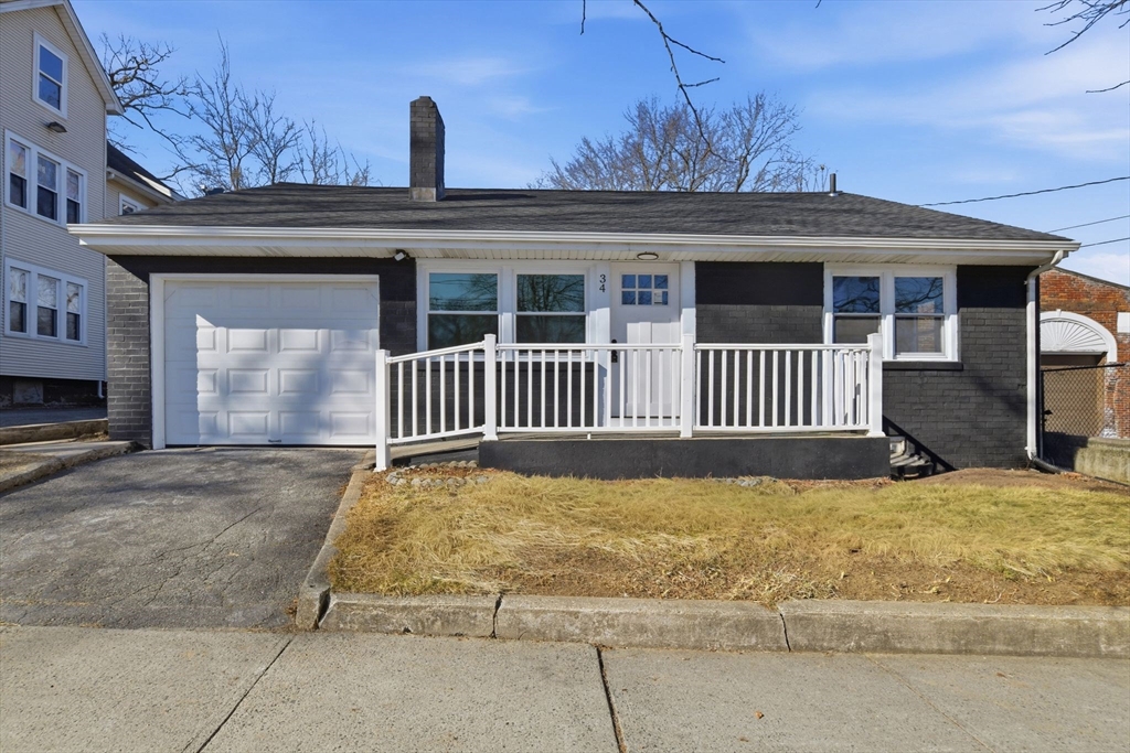 34 Elsie Street Springfield, MA 01109 - Photo 1 of 24 Gallery Image 1