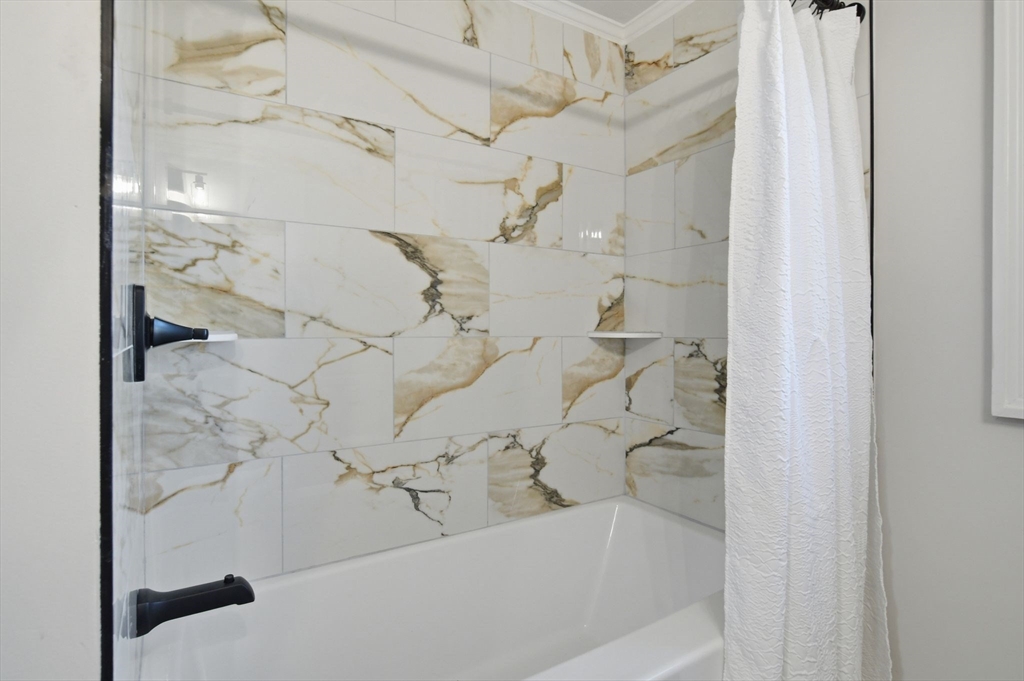 34 Elsie Street Springfield, MA 01109 - Photo 13 of 24 Gallery Image 13