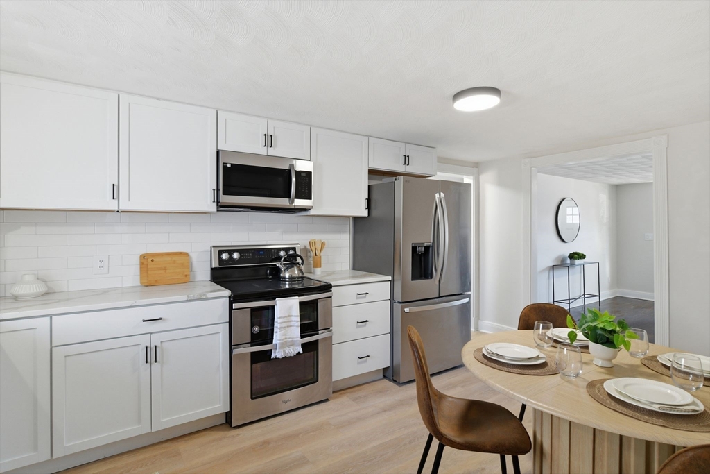 34 Elsie Street Springfield, MA 01109 - Photo 7 of 24 Gallery Image 7