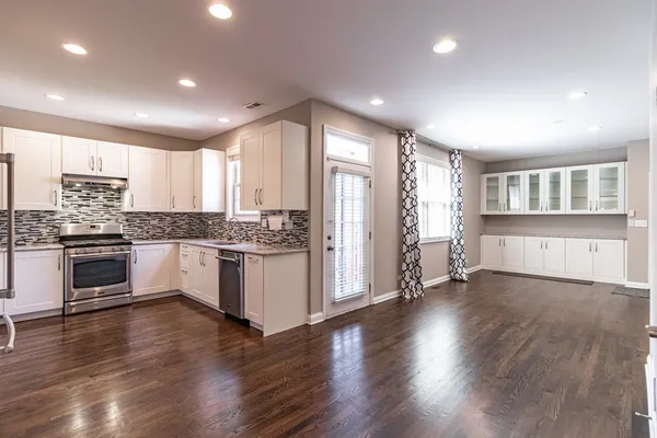 $769,000 | 2460 Violet Street, Glenview, IL 60026