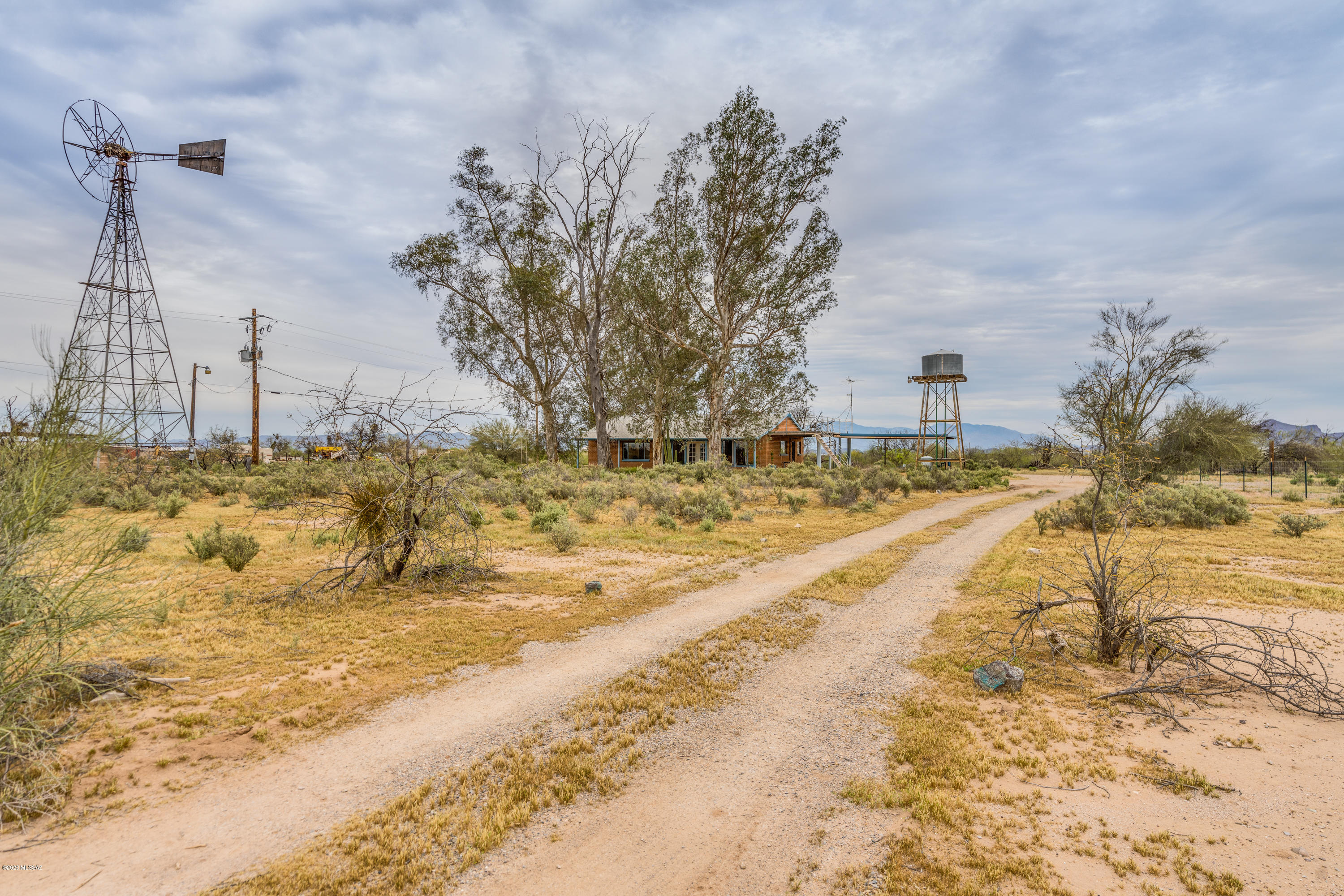 9246 Ghost Ranch Road Marana, AZ 85653 - Photo 3 of 50