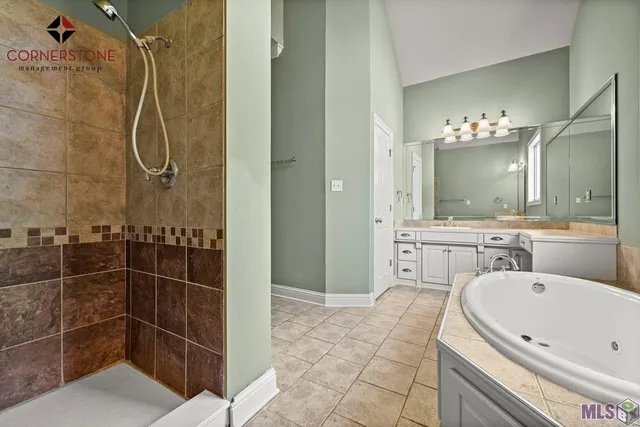 $2,950 | 8564 Grand View Drive, Baton Rouge, LA 70809