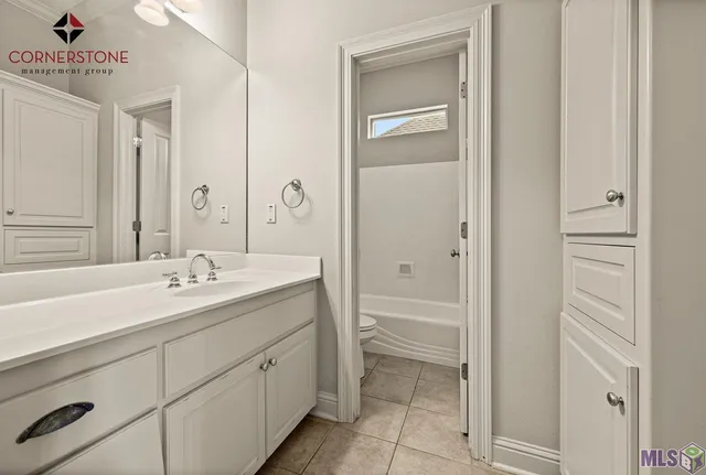 $2,950 | 8564 Grand View Drive, Baton Rouge, LA 70809