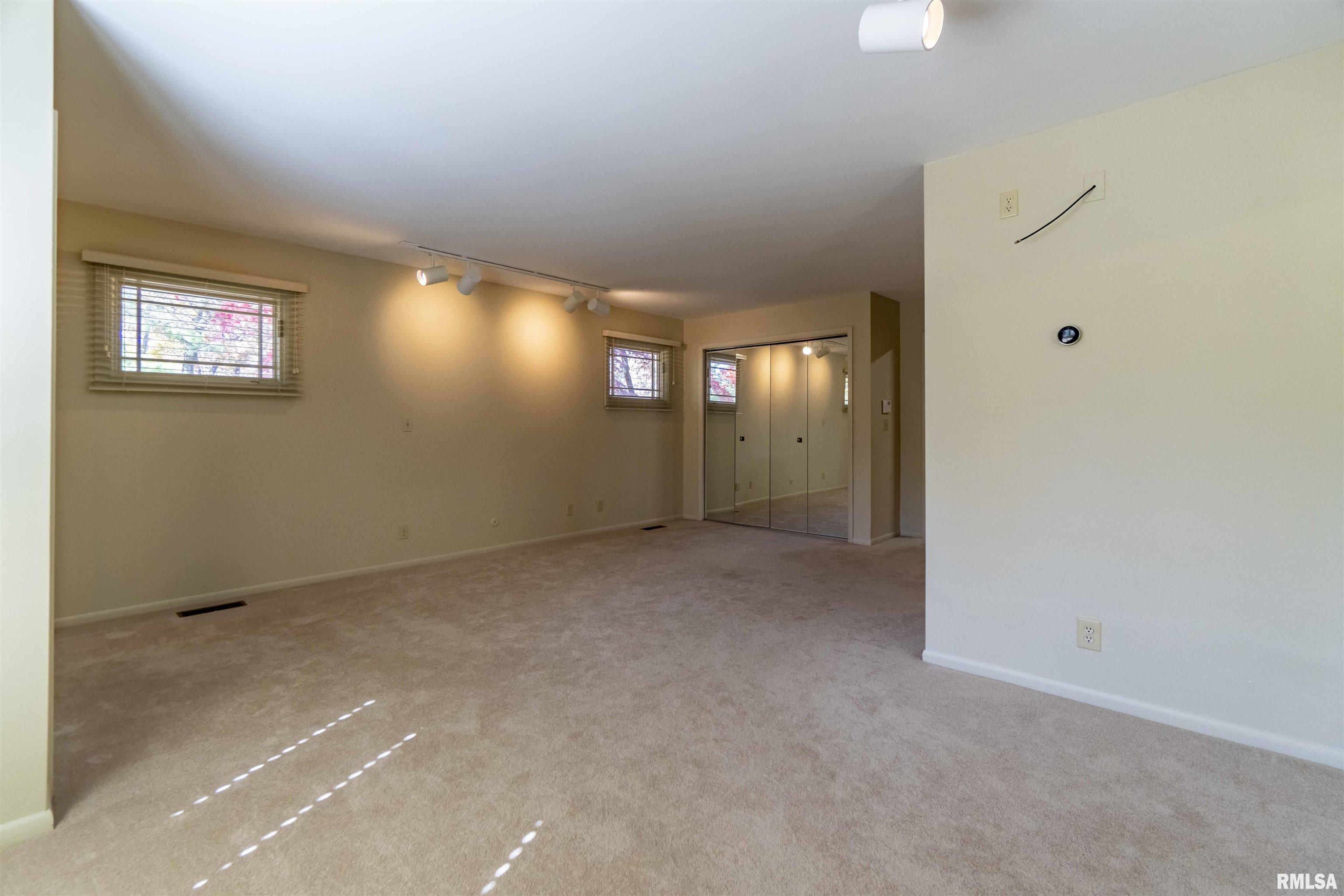 9318 North Picture Ridge Road Peoria, IL 61615 - Photo 26 of 56 Gallery Image 26