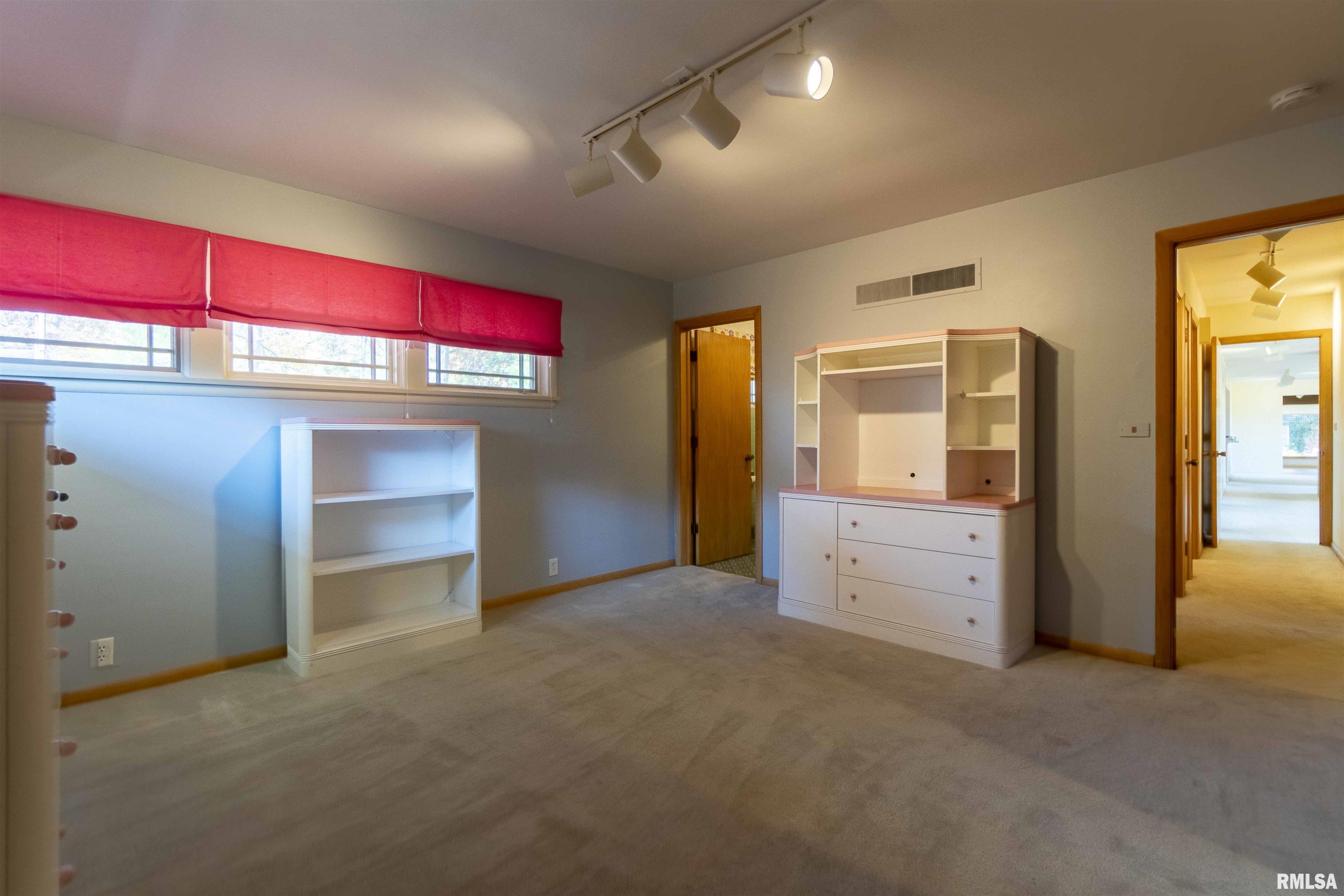 9318 North Picture Ridge Road Peoria, IL 61615 - Photo 29 of 56 Gallery Image 29