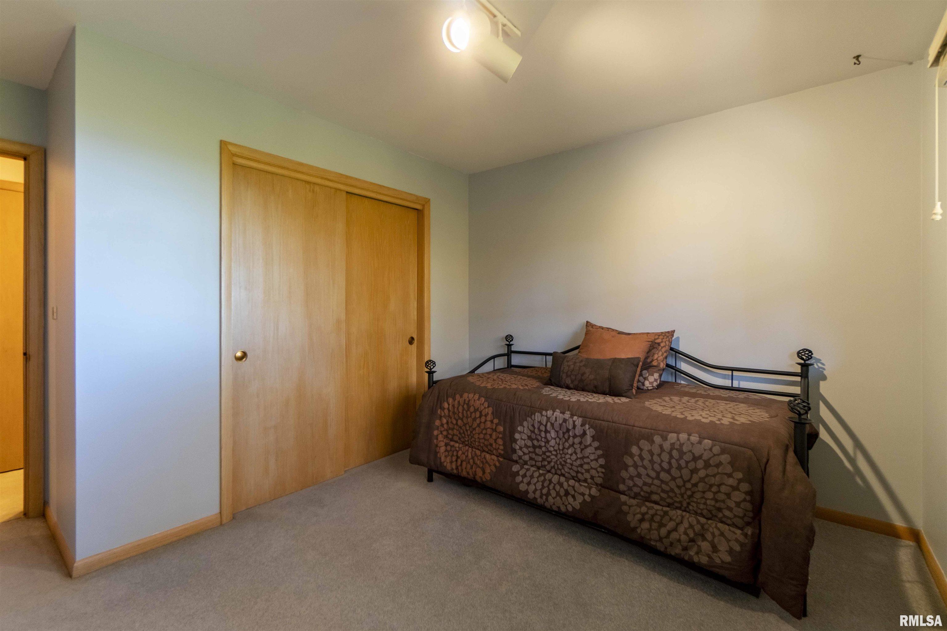 9318 North Picture Ridge Road Peoria, IL 61615 - Photo 33 of 56 Gallery Image 33