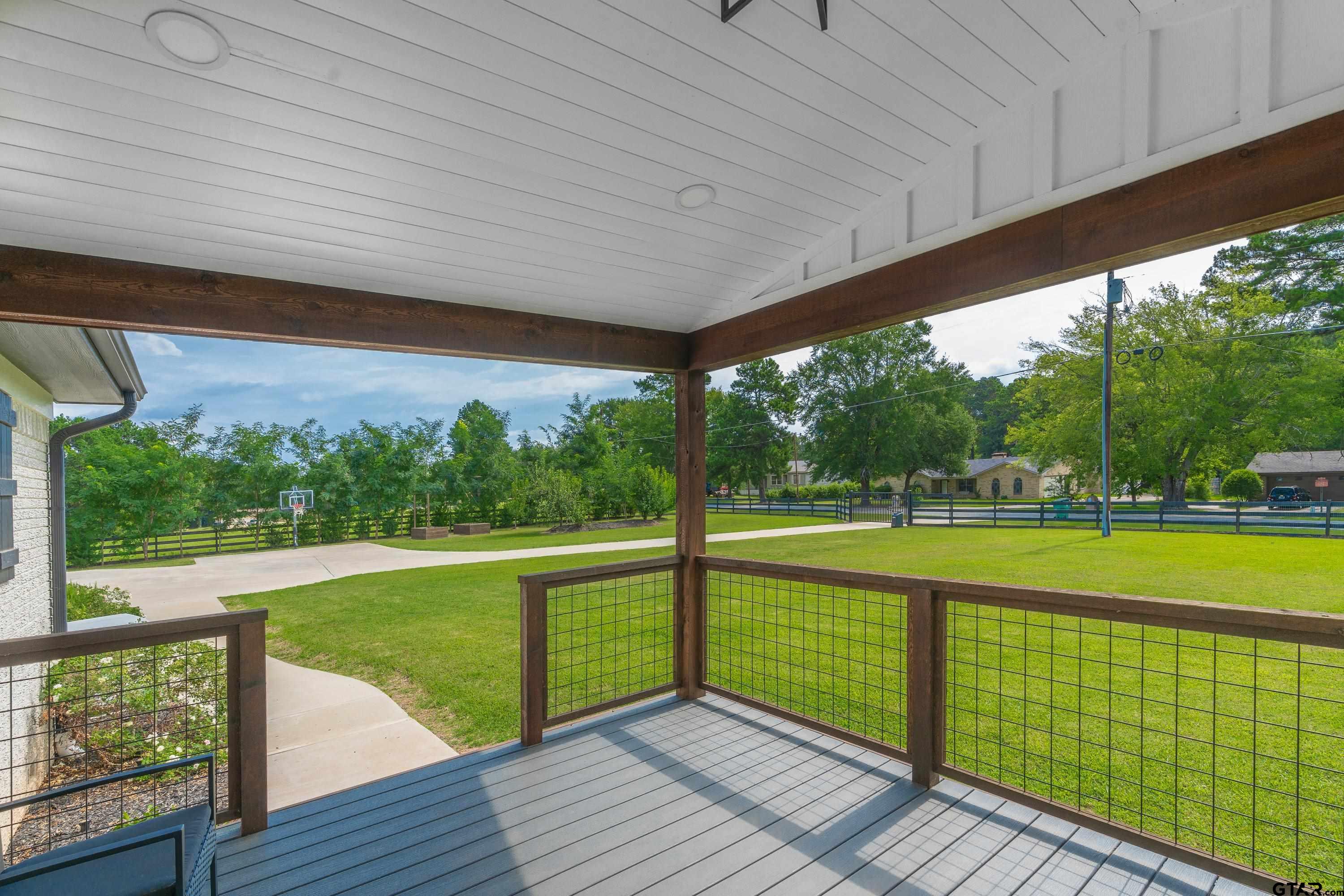580 Jones Road Longview, TX 75603 - Photo 4 of 48