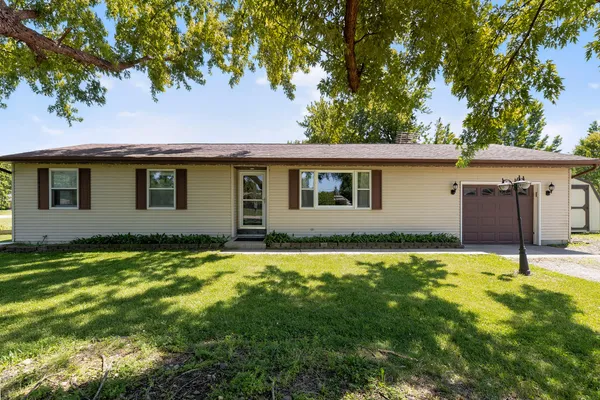 $339,900 | 61214 Mary Lou Lane, Cassopolis, MI 49031