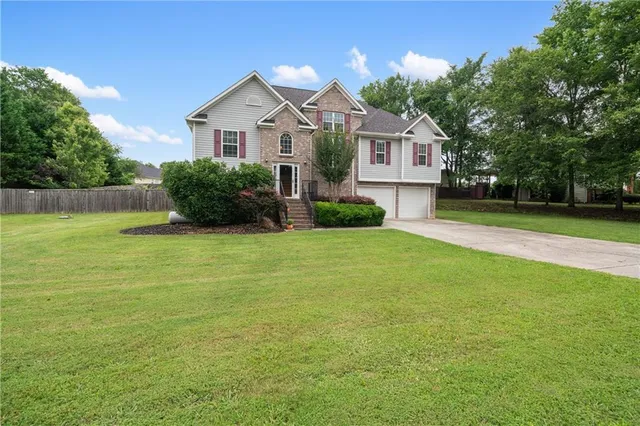 $389,900 | 166 Woodford Way Southeast, Calhoun, GA 30701