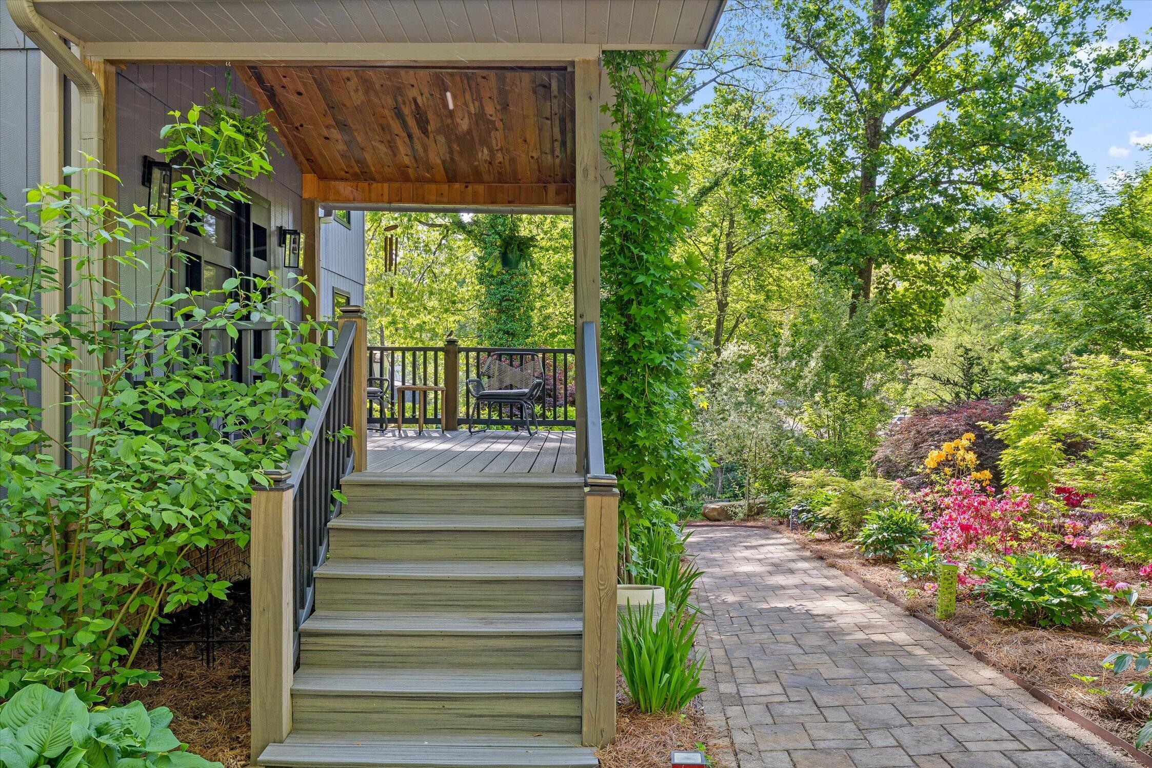 511 Barrington Road Signal Mountain, TN 37377 - Photo 74 of 80 Front Entry
