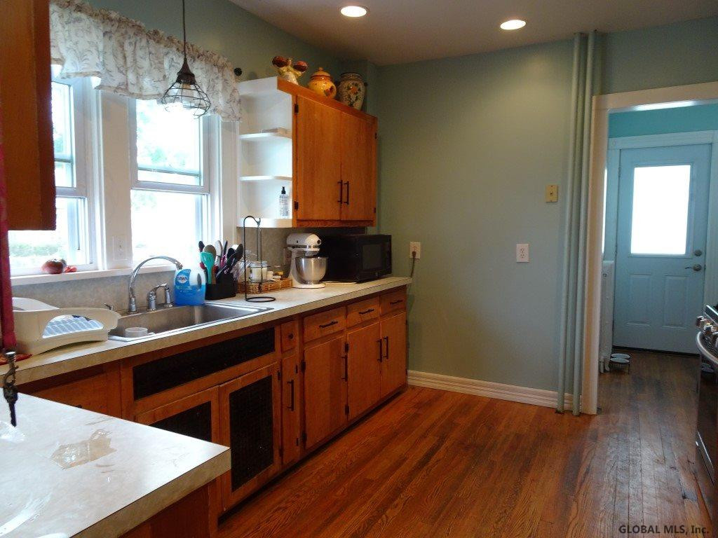 218 Whitehall Road Albany, NY 12209 - Photo 8 of 22 Photo 8