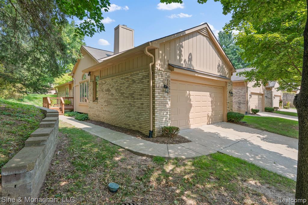 35595 Court Ridge Court Farmington Hills, MI 48335 - Photo 2 of 39