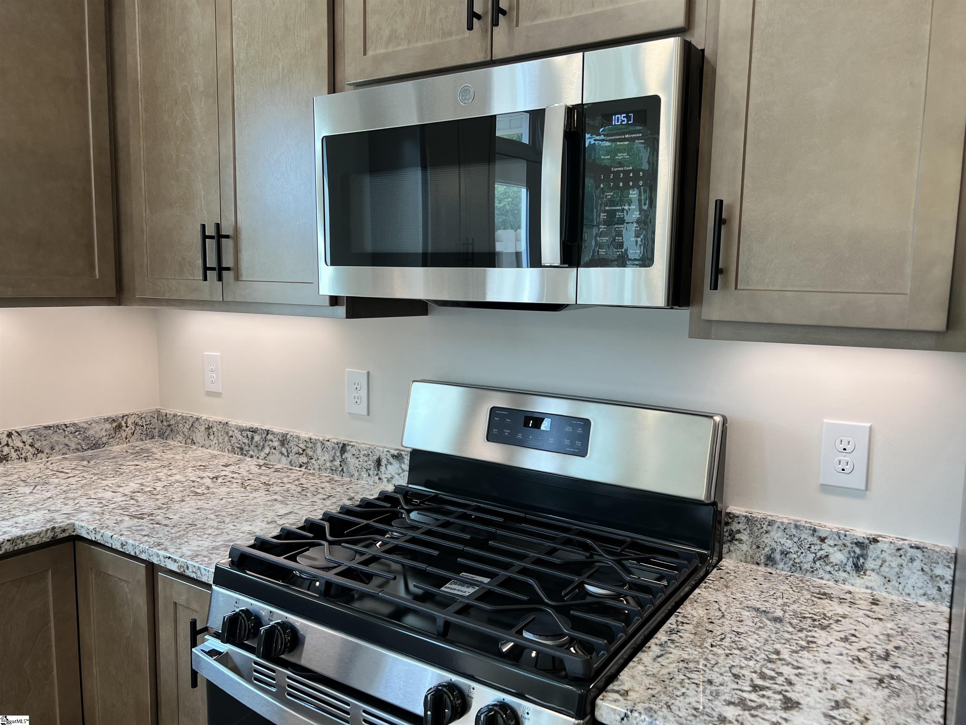 114 Callen Drive Greenville, SC 29607 - Photo 7 of 20