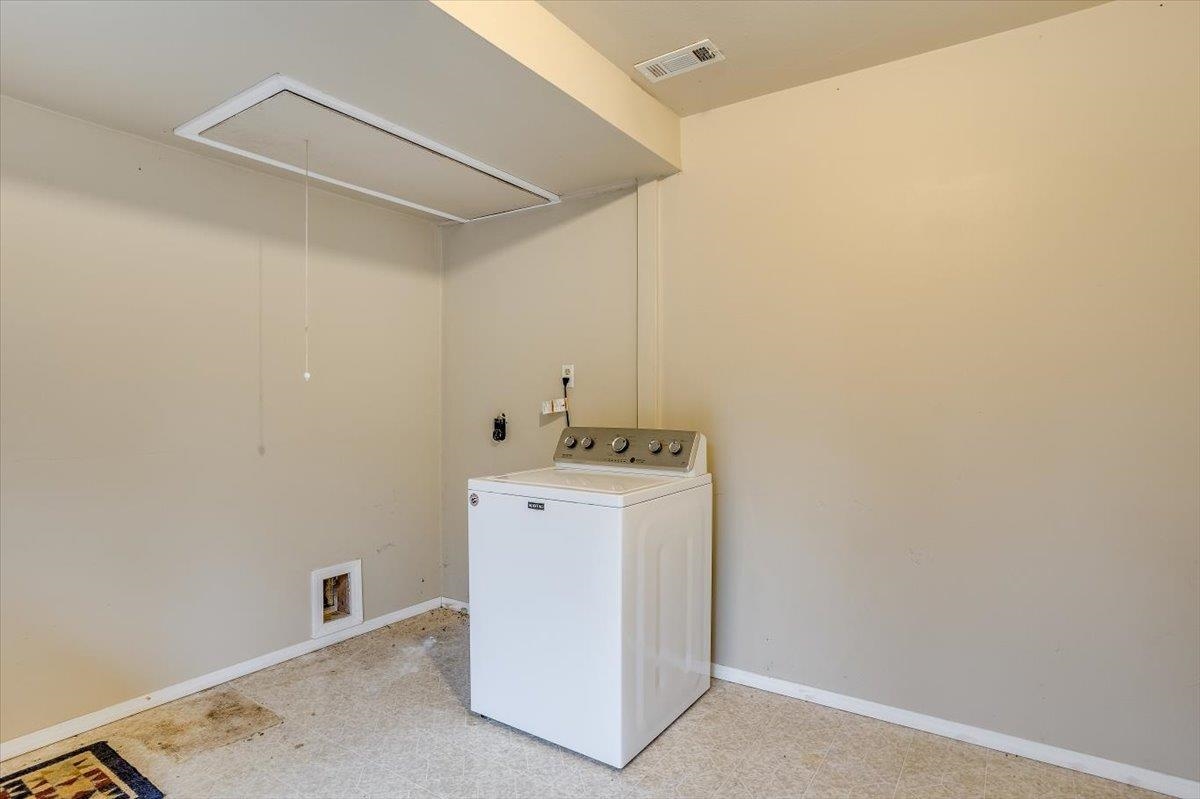 2201 South Richfield Road Wichita, KS 67207 - Photo 14 of 27