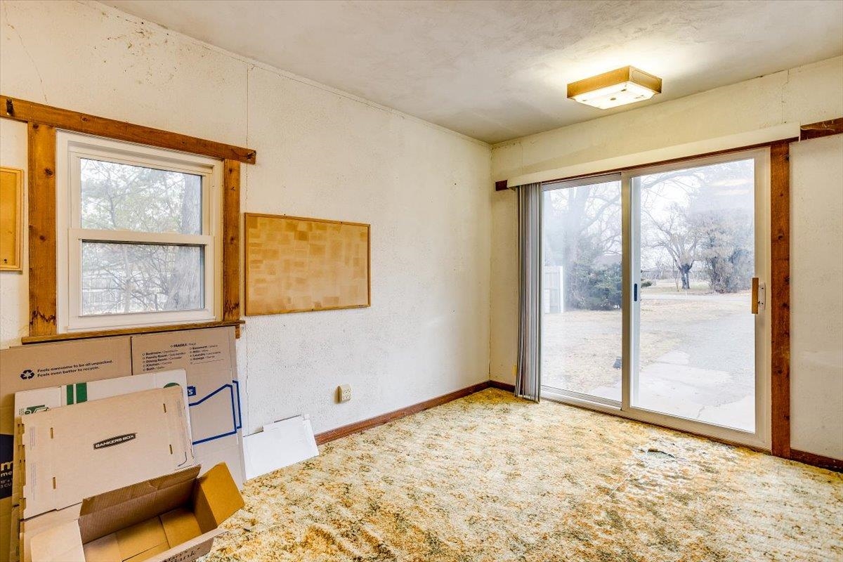 2201 South Richfield Road Wichita, KS 67207 - Photo 18 of 27