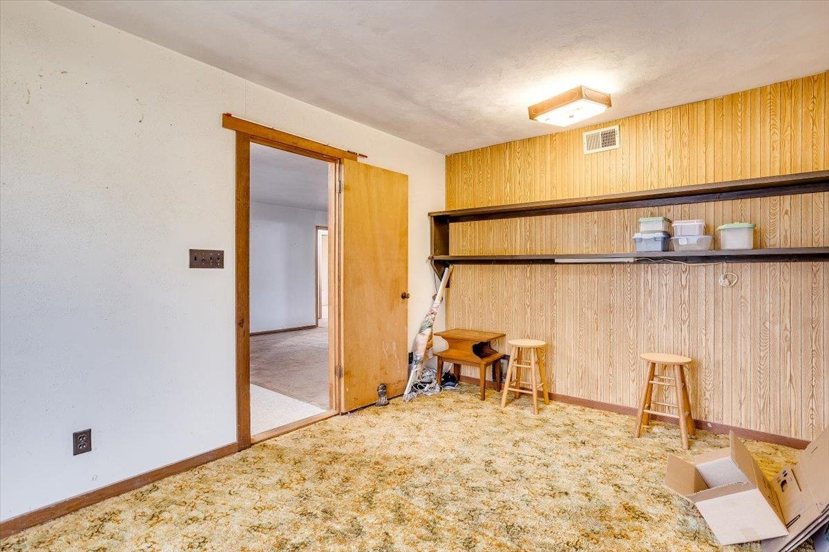 2201 South Richfield Road Wichita, KS 67207 - Photo 19 of 27