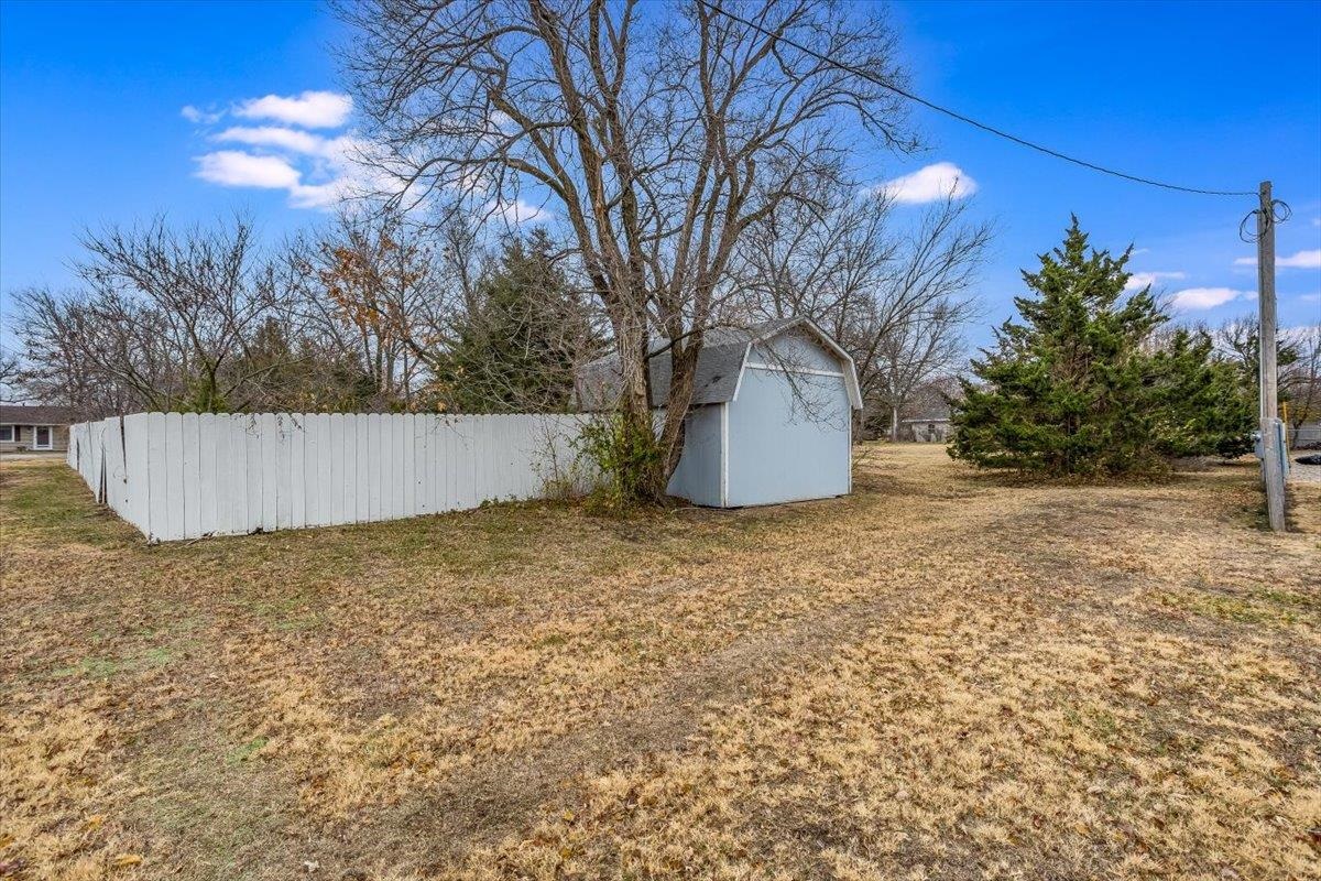 2201 South Richfield Road Wichita, KS 67207 - Photo 27 of 27