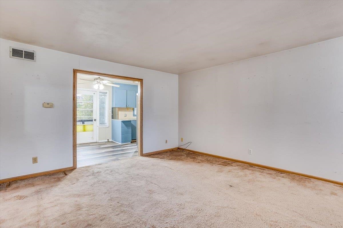 2201 South Richfield Road Wichita, KS 67207 - Photo 6 of 27