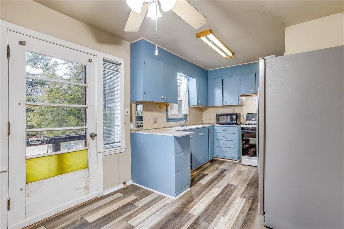 2201 South Richfield Road Wichita, KS 67207 - Photo 8 of 27