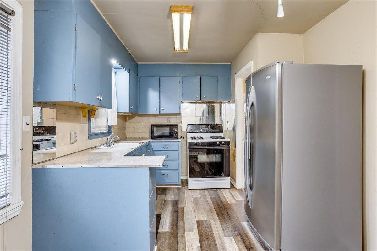 2201 South Richfield Road Wichita, KS 67207 - Photo 9 of 27