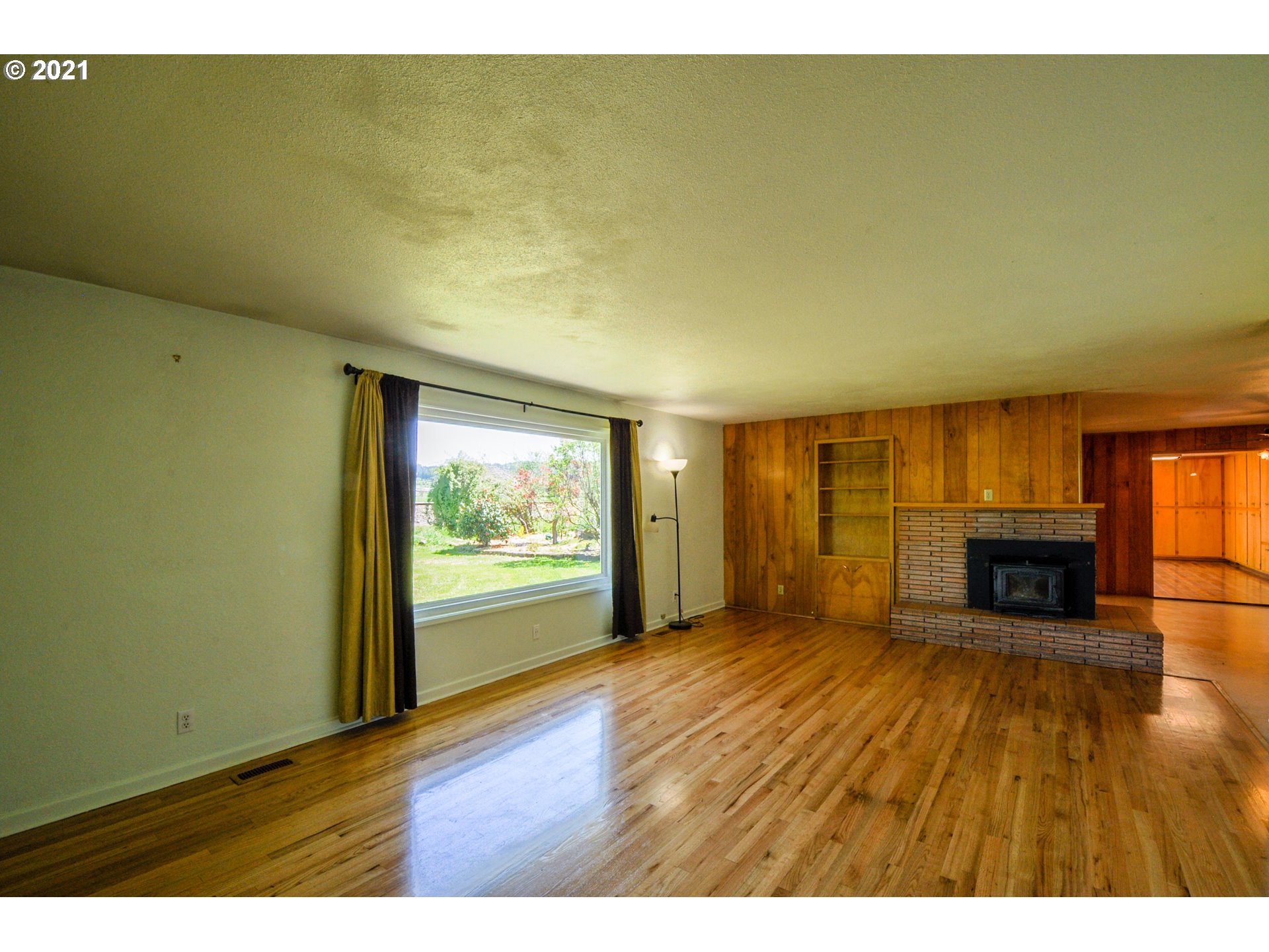 33821 Brewster Road Lebanon, OR 97355 - Photo 13 of 25 Gallery Image 13