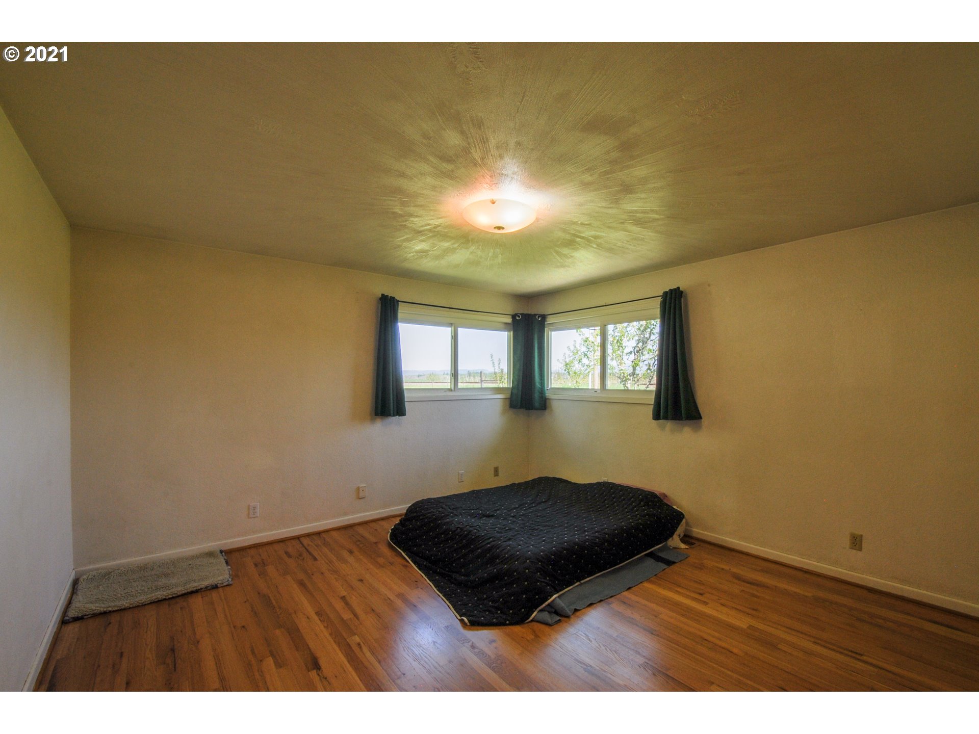 33821 Brewster Road Lebanon, OR 97355 - Photo 23 of 25 Gallery Image 23