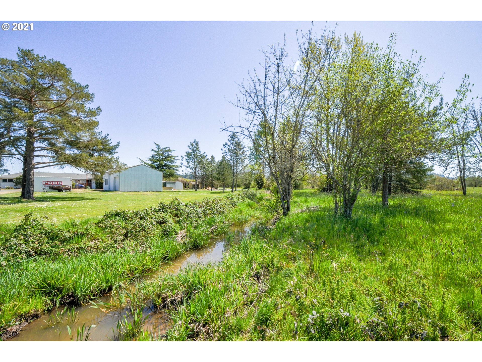 33821 Brewster Road Lebanon, OR 97355 - Photo 4 of 25 Gallery Image 4