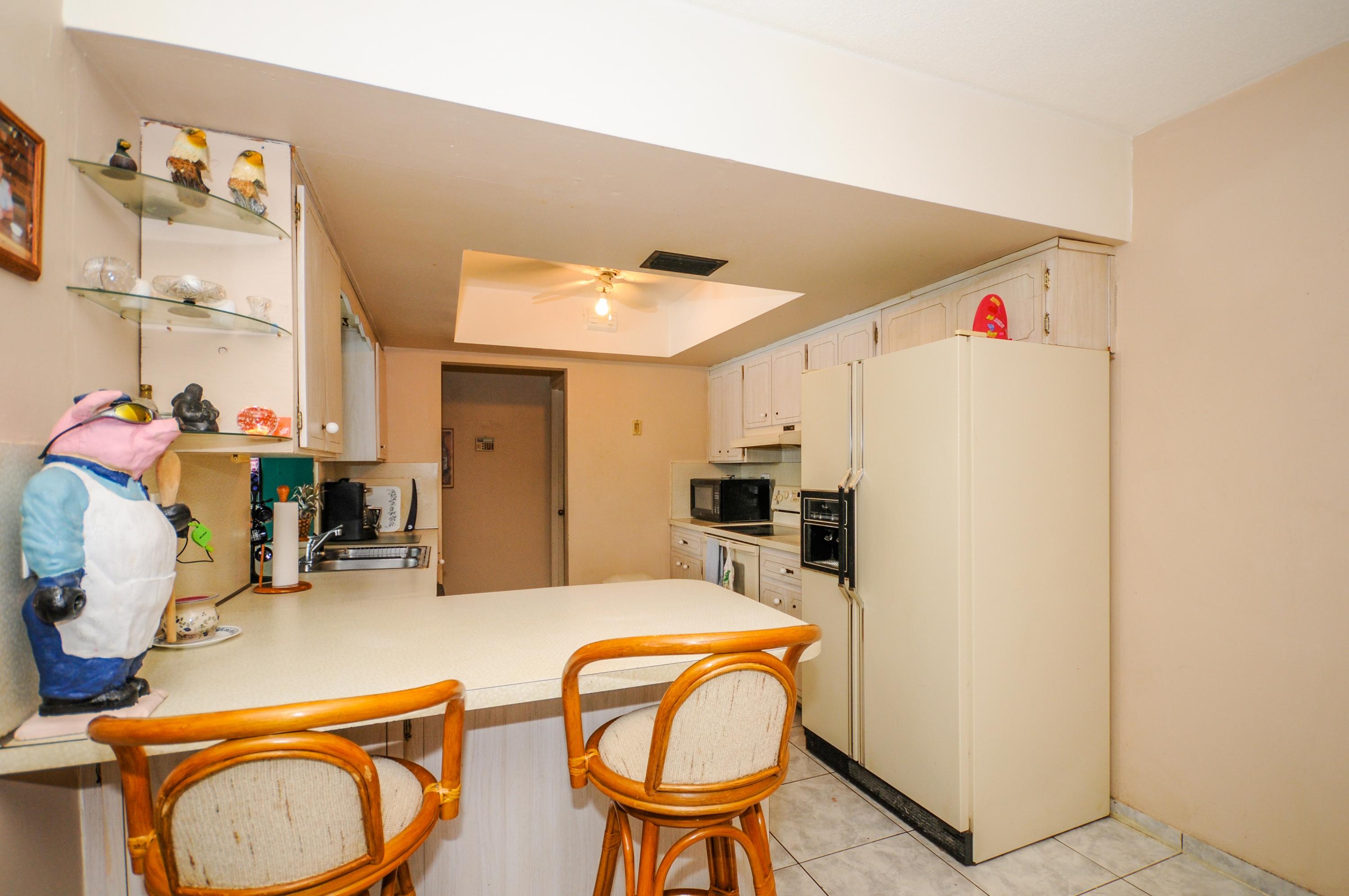 33 Southwest 12th Avenue Boca Raton, FL 33486 - Photo 15 of 25 Kitchen
