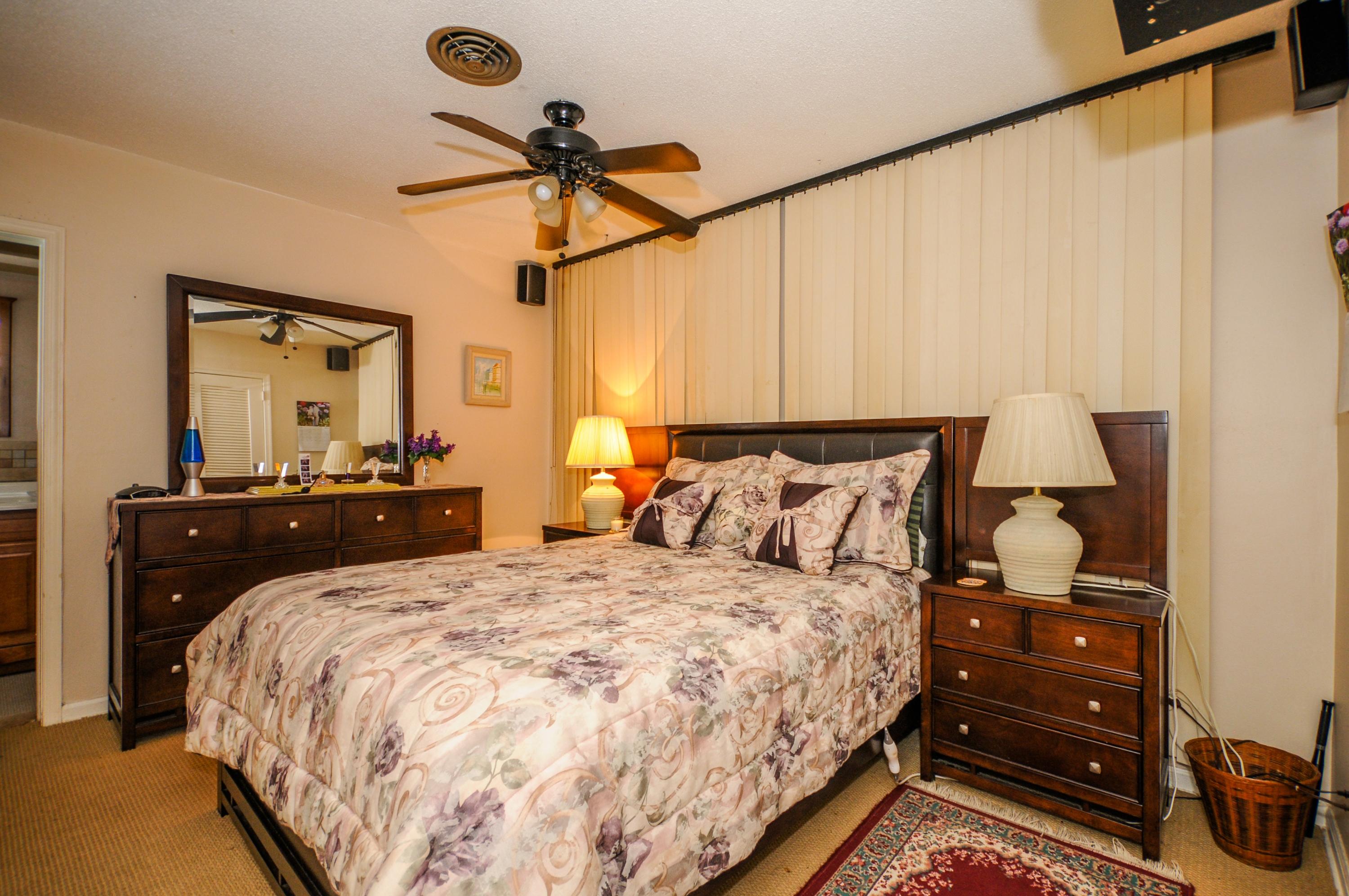 33 Southwest 12th Avenue Boca Raton, FL 33486 - Photo 18 of 25 Master bedroom
