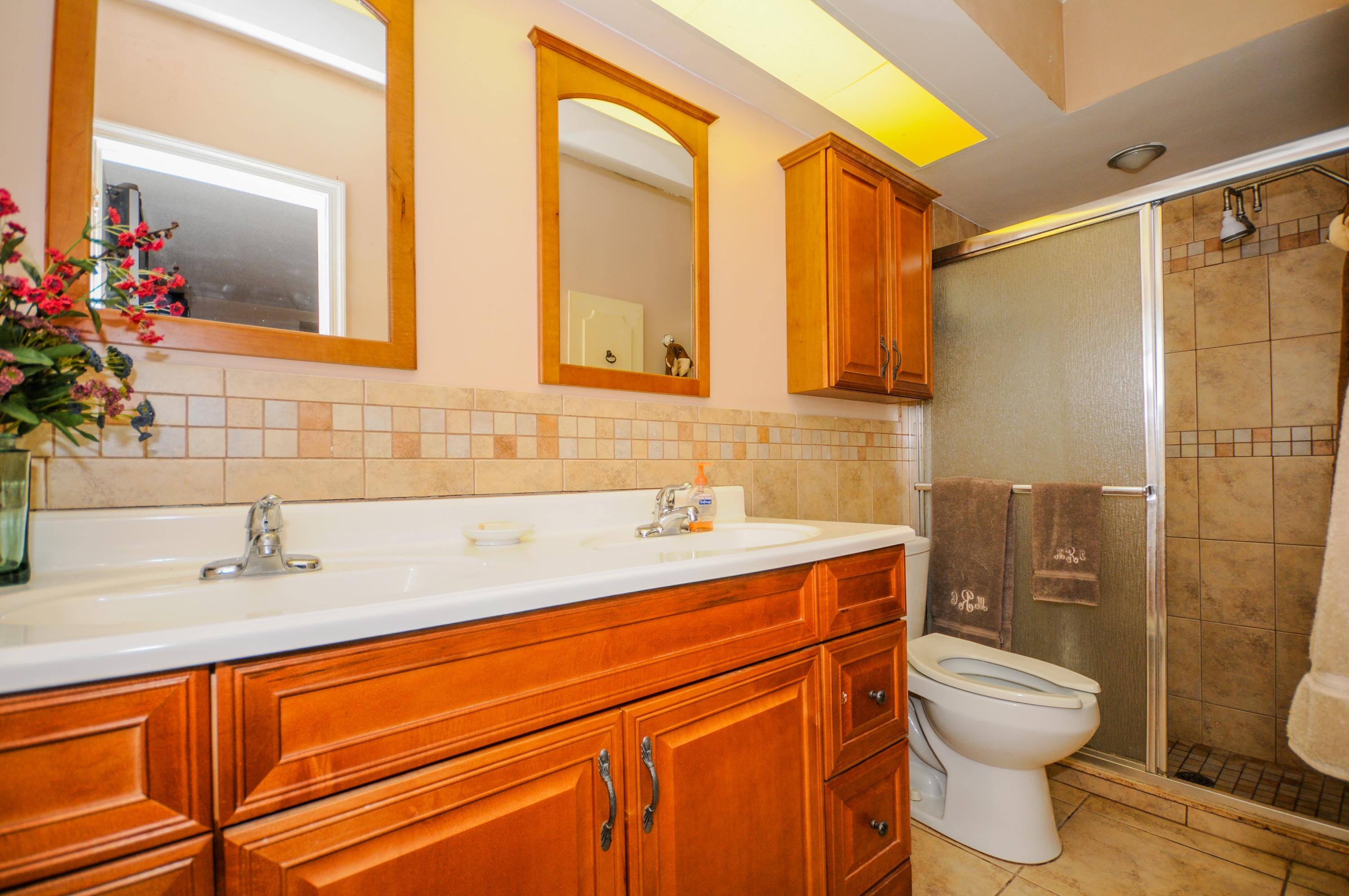 33 Southwest 12th Avenue Boca Raton, FL 33486 - Photo 19 of 25 Master bath