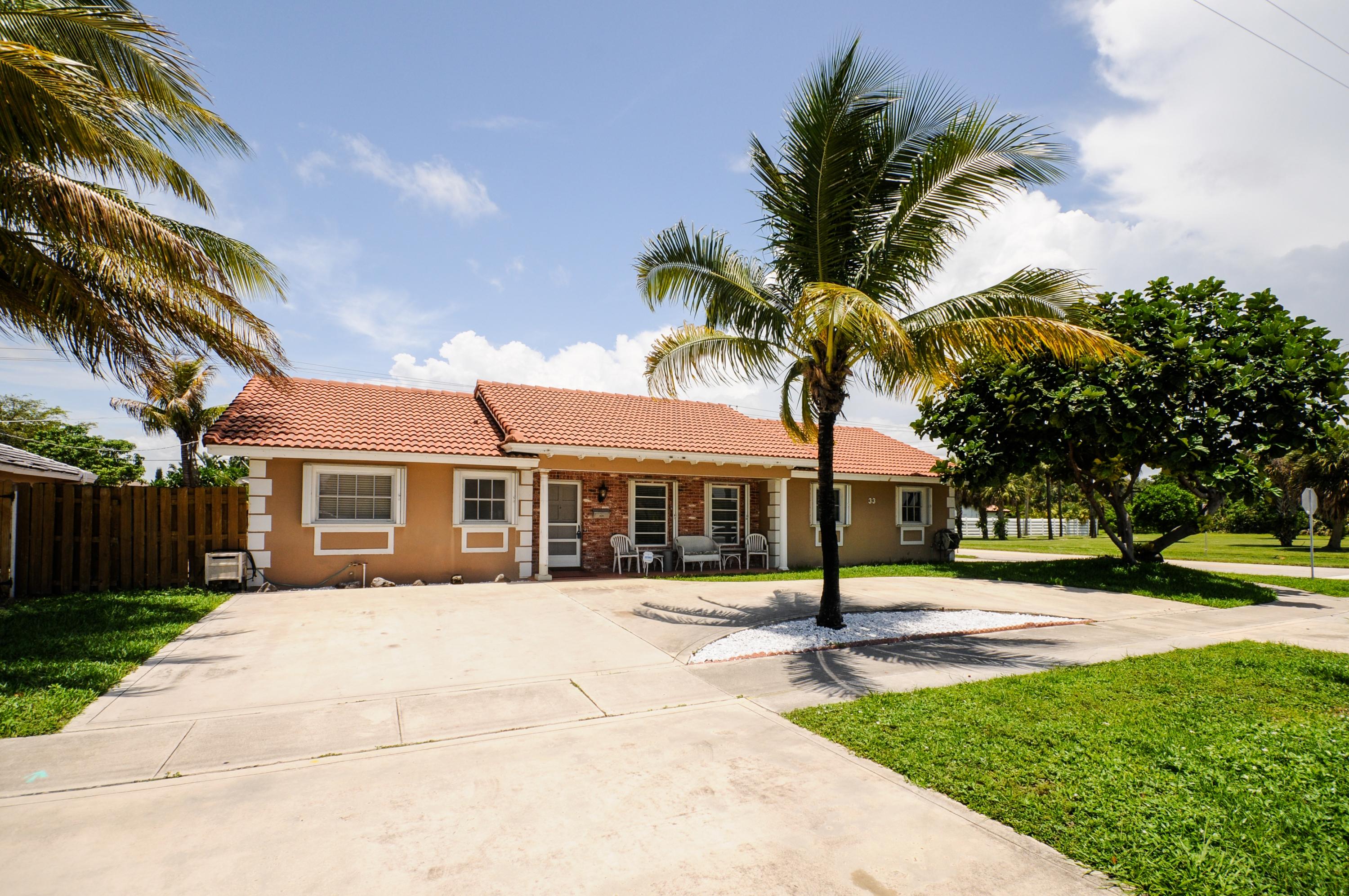 33 Southwest 12th Avenue Boca Raton, FL 33486 - Photo 4 of 25 Front View