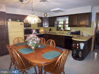 644 Ivyland Road Warminster, PA 18974 - Photo 2 of 4 Gallery Image 2